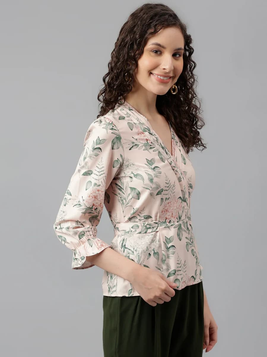 Latin Quarters Women's Beige 3 / 4Th Sleeve Printed V-Neck Casual Top (LQB10619)- M / Beige image 2